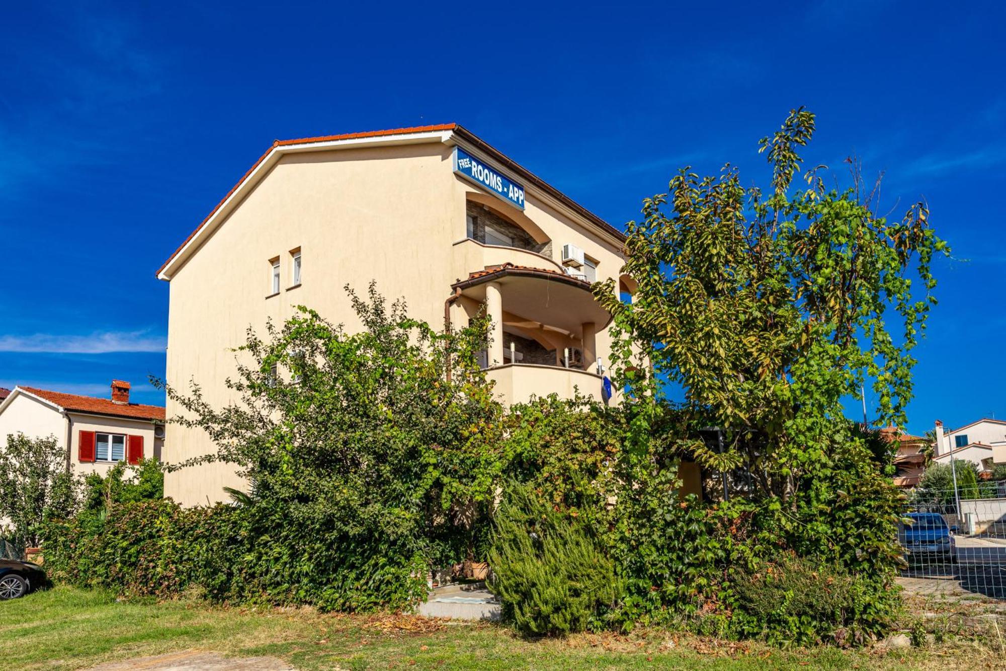 Apartments Mijic ميدولين المظهر الخارجي الصورة