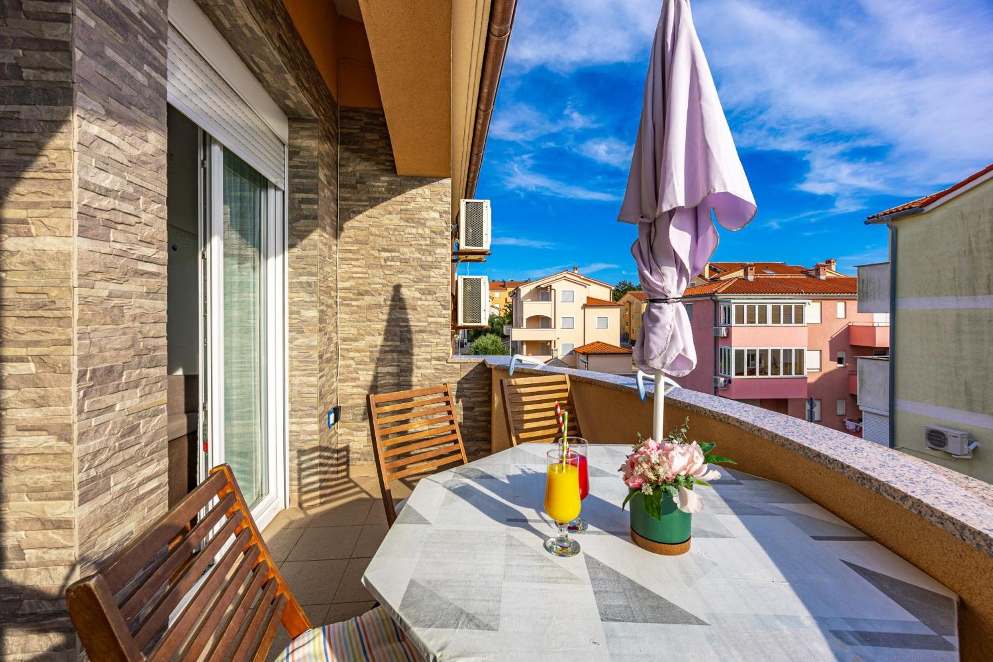 Apartments Mijic ميدولين المظهر الخارجي الصورة